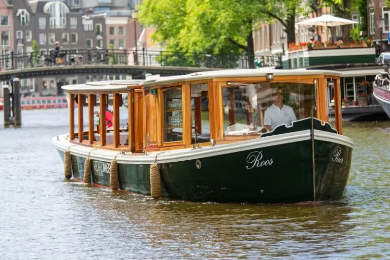 Walking & Floating dinner