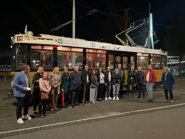 Avondprogramma | Running Tram Dinner
