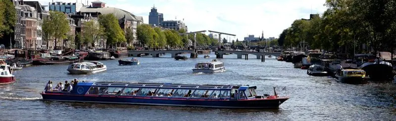 Personeelsuitje, boottocht, varen, rondvaart in amsterdam