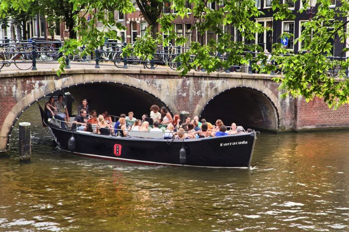 Walking & Floating Lunch