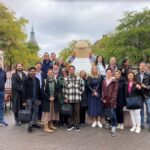 Thumbnail of http://Walking%20lunch