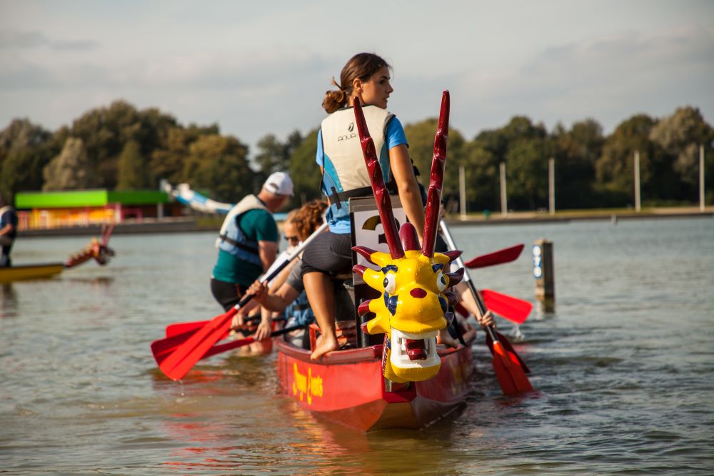 Drakenboot varen