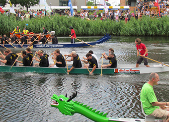 Drakenboot varen