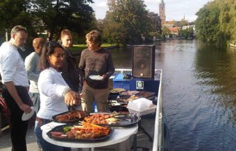 Varend terras met BBQ