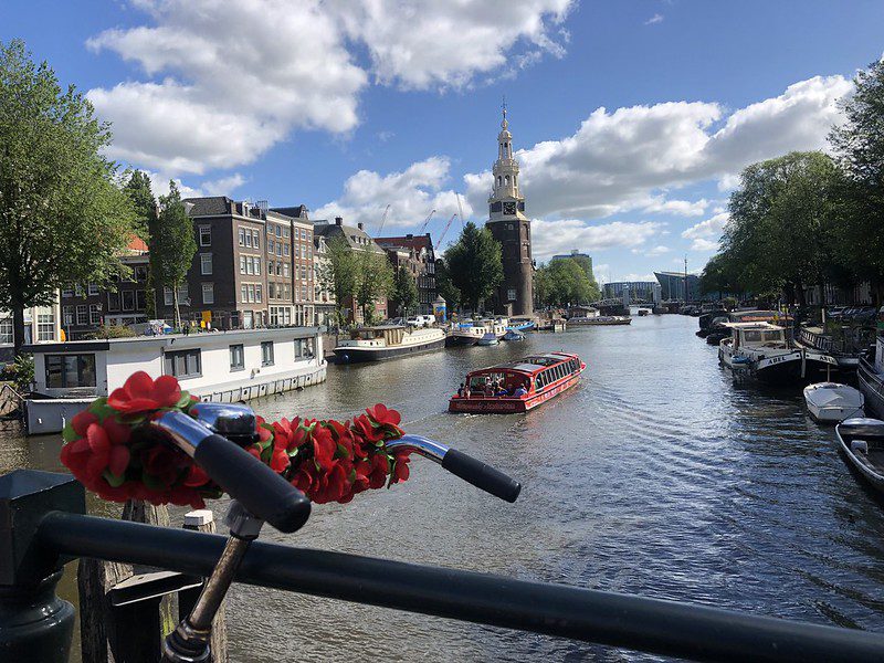 Arrangementen in Amsterdam, bedrijfsuitje, varen, Amsterdamse grachten